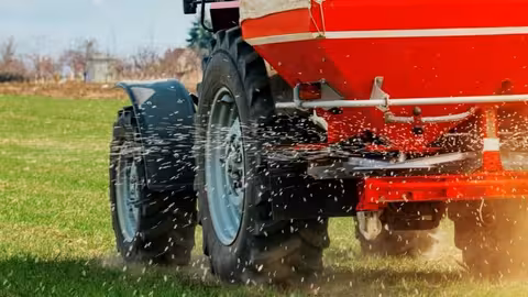Aplicaci&oacute;n de fertilizantes (Foto COAG Castilla y Le&oacute;n)