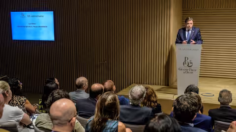 Luis Planas en el XX aniversario de la Asociaci&oacute;n Grandes Pagos del Olivar (Foto MAPA)