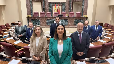Sara Rubira junto al equipo de la consejer&iacute;a de Agua, Agricultura, Ganader&iacute;a y Pesca en la Asamblea Regional (Foto CARM)