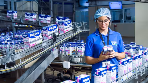 F&aacute;brica de Puleva en Granada (Foto Lactalis Espa&ntilde;a)