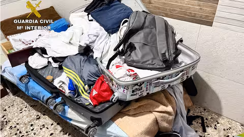 Enseres revueltos tras el robo en una casa en Jumilla (Foto Guardia Civil)