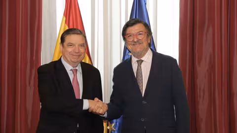 Luis Planas se re&uacute;ne con el presidente de Fepex Cecilio Peregr&iacute;n (Foto MAPA)