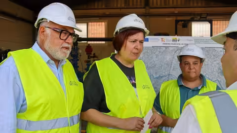 Garc&iacute;a Bernal visita obras de reconstrucci&oacute;n da&ntilde;adas por l DANA en Pedralba (Foto MAPA)