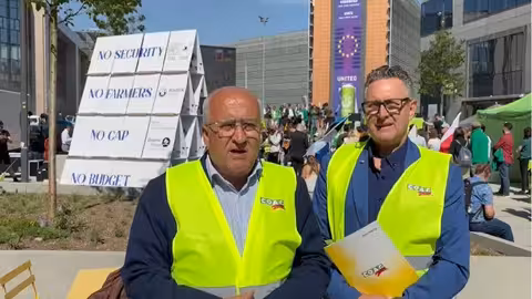 Miguel Padilla y Jaume Bernis en manifestaci&oacute;n Bruselas del pasado 20 de mayo. Archivo COAG
