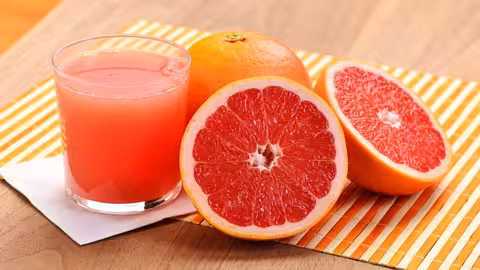 Bodeg&oacute;n con pomelos y zumo (Foto Ailimpo)