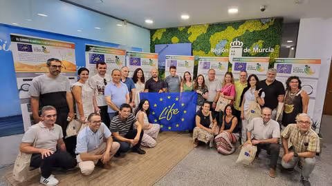 Asistentes a la jornada 'Preparando los pinares murcianos para el futuro: herramientas de gesti&oacute;n forestal adaptativa desarrolladas en el marco del proyecto LIFE Adapt-Aleppo' (Foto CARM)
