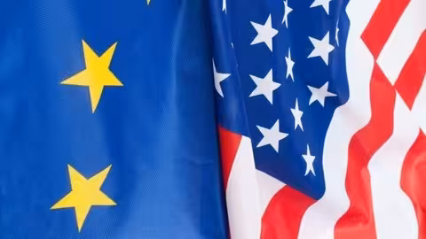 Banderas de EEUU y Europa (Foto COAG Andaluc&iacute;a)