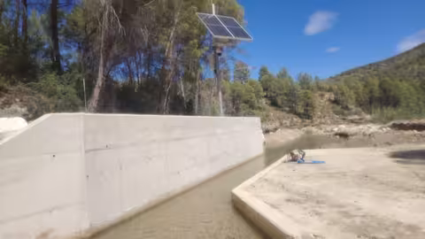 Reconstrucci&oacute;n del SAIH arrasado por la DANA en la confluencia de los r&iacute;os Taibilla y Segura (Foto CHS)