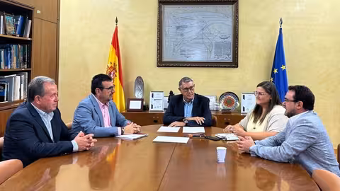 El presidente de la CHS mantiene una reuni&oacute;n de trabajo con el alcalde de Cieza (Foto CHS)