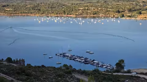 Embalse de la cabecera del Tajo (Foto Asociaci&oacute;n de Municipios Ribere&ntilde;os de los Embalses de Entrepe&ntilde;as y Buend&iacute;a)