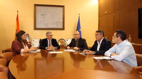 Urrea se re&uacute;ne con el delegado Provincial de Albacete de Agricultura de la Junta de Castilla La Mancha (Foto CHS)