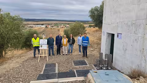Muro visita las obras de adecuaci&oacute;n del dep&oacute;sito de Alcolea de Tajo (Foto Gobierno de C-LM)