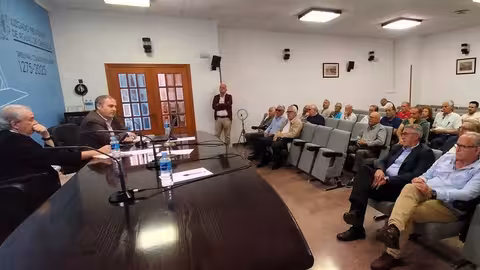 Presentaci&oacute;n en el Juzgado Privativo de Aguas de Orihuela (Foto CHS)