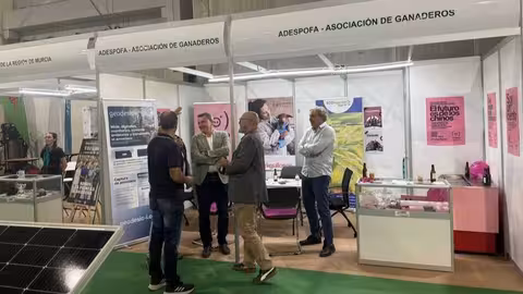 Stand de Adespofa en la feria ganadera de Lorca (Foto J.L Gonz&aacute;lez)