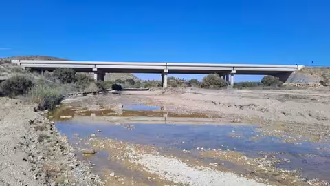 Obras de emergencias en la rambla de Las Moreras en Mazarr&oacute;n (Foto CHS)