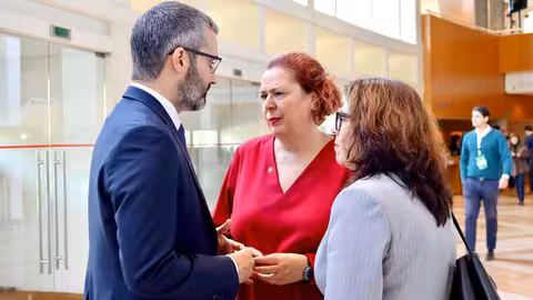 secretaria de Estado de Agricultura y Alimentaci&oacute;n, Bego&ntilde;a Garc&iacute;a, y el delegado del Gobierno, Francisco Lucas, en el VIII Foro Datagri (Foto MAPA)