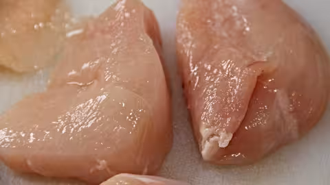 Carne de pollo (Imagen de Manfred Richter en Pixabay)