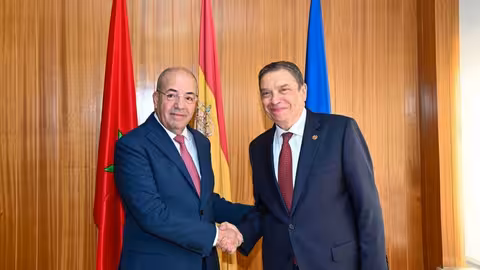 El ministro de Agricultura, Pesca y Alimentaci&oacute;n, Luis Planas, y su hom&oacute;logo marroqu&iacute;, Ahmed El Bouari (Foto MAPA)