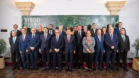 D&iacute;a Mundial del Olivo en el plenario del Consejo Ole&iacute;cola Internacional/Declaraci&oacute;n de C&oacute;rdoba (Foto MAPA)