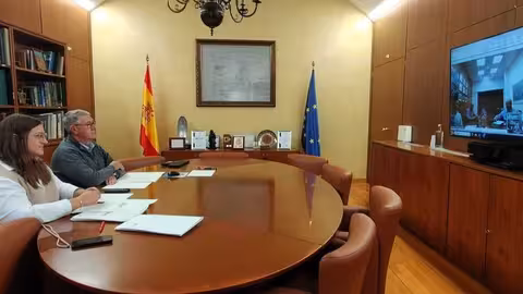 Urrea se re&uacute;ne telem&aacute;ticamente con los regantes de Pulp&iacute; (Foto CHS)