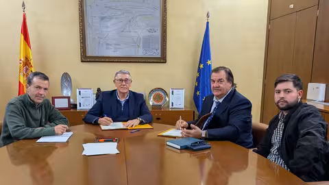 La CHS firma un convenio de colaboraci&oacute;n con el Ayuntamiento de Yeste
 (Foto CHS)