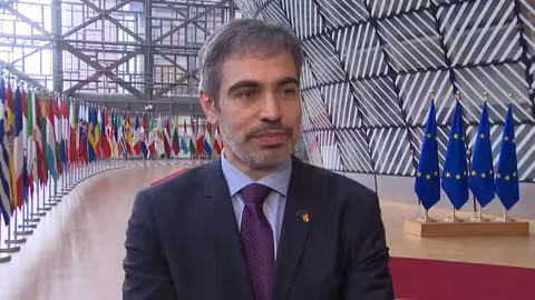 El secretario de Estado espa&ntilde;ol para la Uni&oacute;n Europea, Fernando Sampedro,  a la llegada a la para la reuni&oacute;n del Consejo Europeo