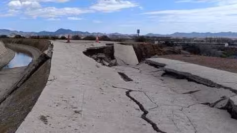 Canal del postravase colapsado en Pulp&iacute; (Foto CHS)