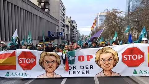 Protesta 18D de agricultores en Bruselas contra PAC (Foto Asaja C&oacute;rdoba)