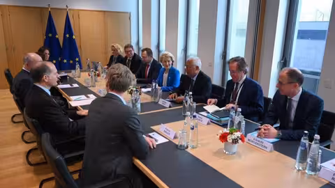 El presidente del Consejo Europeo, Antonio Costa, y la presidenta de la Comisi&oacute;n Europea, Ursula Von der Leyen, reciben a representantes de COPA-Cogeca (Foto @vonderleyen)