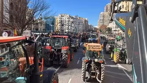 Protesta de Unaspi por las calles de Valencia (Foto edgar.hinojosa IG) Archivo