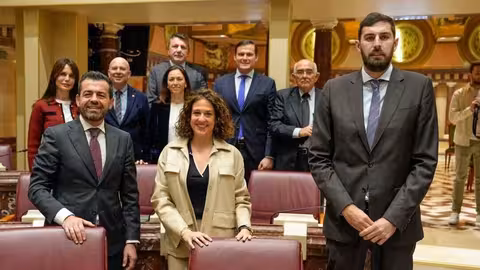 Diputados del grupo parlamentario Vox en la Asamblea Regional de Murcia (Foto Daniel Sabiote/Vox)