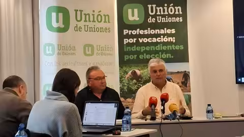 Rueda de Prensa de Luis Cort&eacute;s (Foto Uni&oacute;n de Uniones)