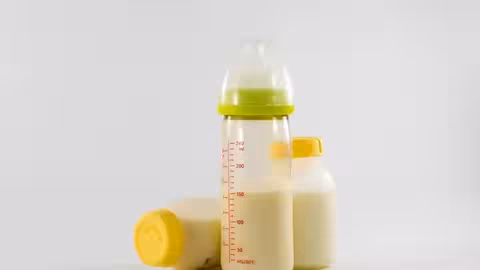 Biberones de leche infantil (Foto EFSA)