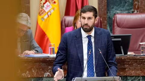 Jos&eacute; &Aacute;ngel Antelo en una intervenci&oacute;n en la Asamblea Regional de Murcia (Foto Daniel Sabiote/Vox)
