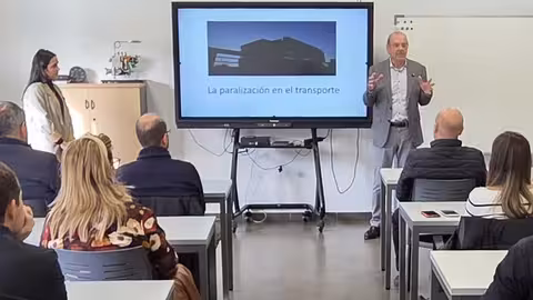 Jornada sobre Paralizaci&oacute;n del transporte en Molina de Segura (Foto FROET)