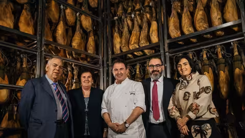 Familia Aljomar y Mart&iacute;n Berasategui (Foto Grupo Aljomar)