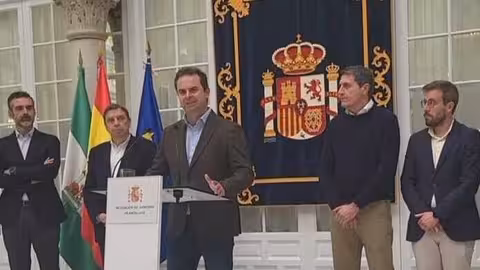 Juan Luis &Aacute;vila junto al consejero y el ministro (Foto COAG Andaluc&iacute;a)