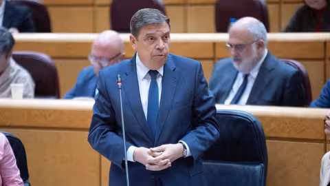 Planas en la sesi&oacute;n de control al Gobierno en el Senado (Foto MAPA)