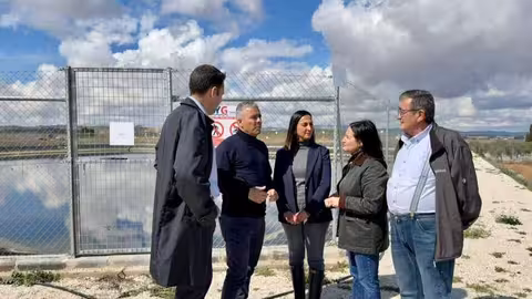 Rubira visita la modernizaci&oacute;n del regad&iacute;o y potenciar el aprovechamiento de agua de la comunidad de regantes Hoya del Mollidar, en Yecla (Foto CARM)