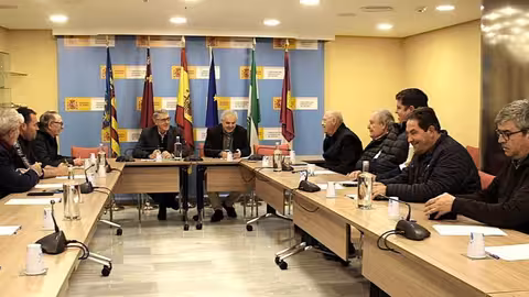 Reuni&oacute;n de trabajo entre la CHS y la Junta Central de Usuarios del acu&iacute;fero Ascoy-Sopalmo (Foto CHS)