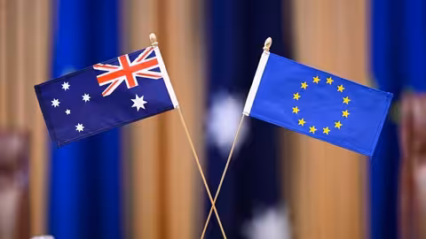 Banderas de Australia y la UE (Foto Cooperativas Agro_Alimentarias)