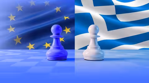 Banderas de la UE y Grecia y peones de ajedrez (Foto EPPO)