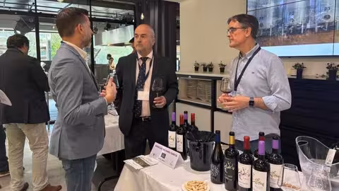 El secretario general junto a representantes de las DOP durante el evento de promoci&oacute;n de los vinos de la Regi&oacute;n de Murcia celebrado en Bruselas (Foto CARM)