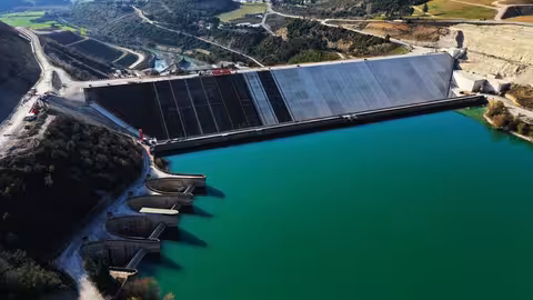 Presa de Yesa (Foto Confederaci&oacute;n Hidrogr&aacute;fica del Ebro)
