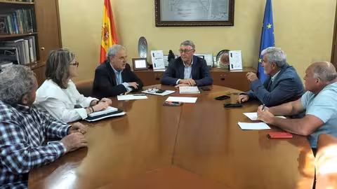 Reuni&oacute;n de la CHS y representantes de Fecoam sobre autorizaciones para uso ganadero (Foto CHS)