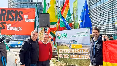 Representantes de UPA en Estrasburgo por la crisis de fertilizantes (Foto UPA)