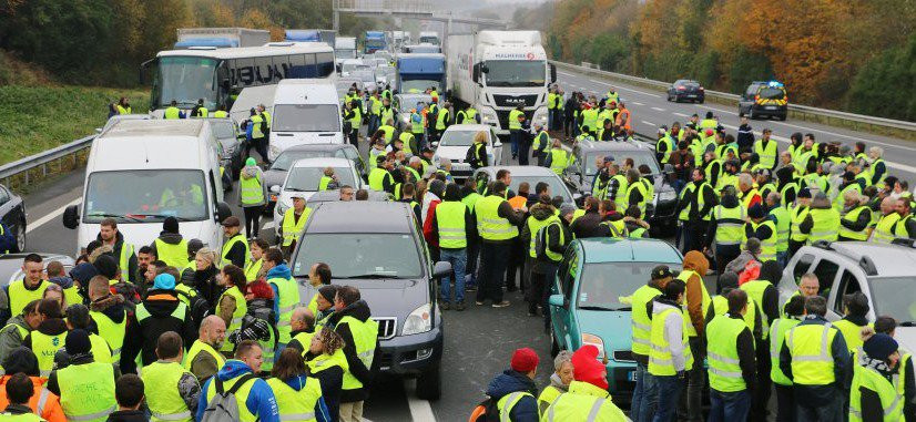 Protesta chalecos amarillos Francia Cortes (Foto FroetTT)