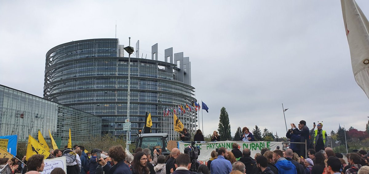 Protesta por una PAC justa Estrasburgo (Foto GoodFoodGoodFarming FB)