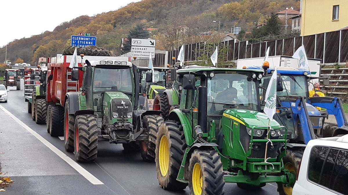 Protesta agricultores franceses Operaciu00f3n Caracol (Foto FDSEA de l'Ardu00e8che Twitter)