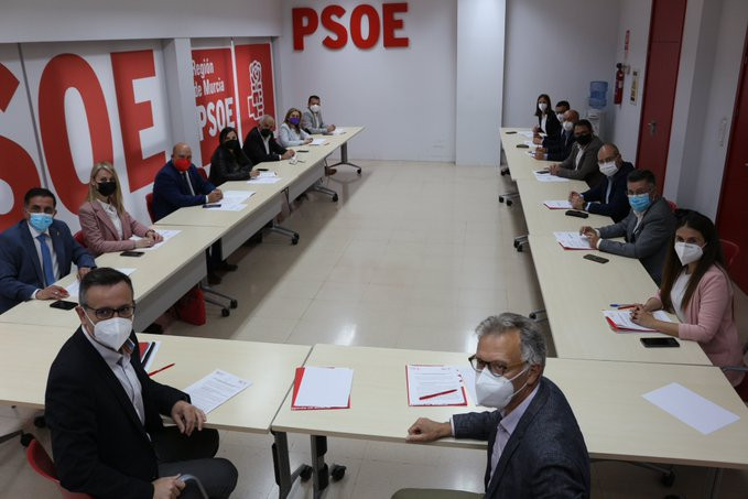 Reuniu00f3n socialistas Murcia y Valencia trasvase (Foto PSRM)
